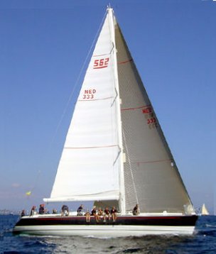 X 562 sailboat under sail