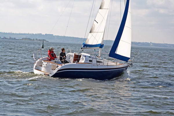 Vs 750 bc750 sailboat under sail