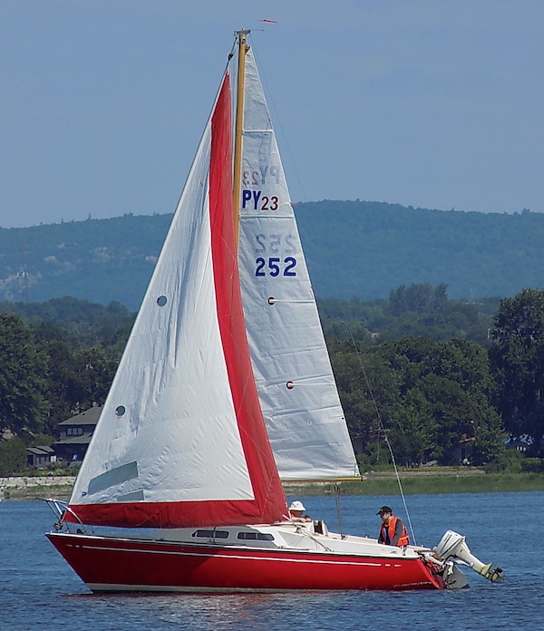 Py 23 paceship sailboat under sail