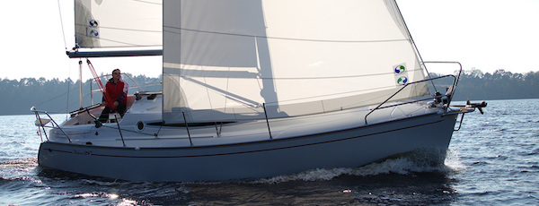Delphia 292 sailboat under sail