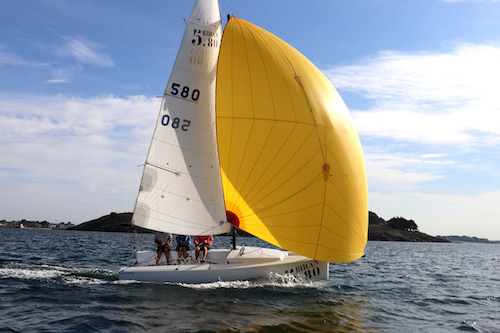 Bihan 5.8 sailboat under sail