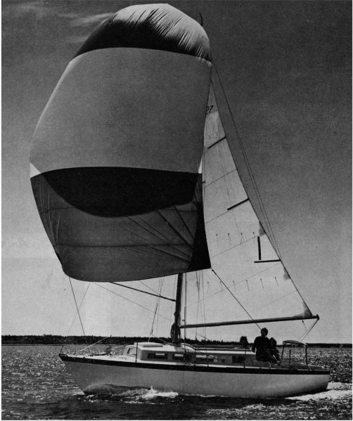 Controversy 27 sailboat under sail