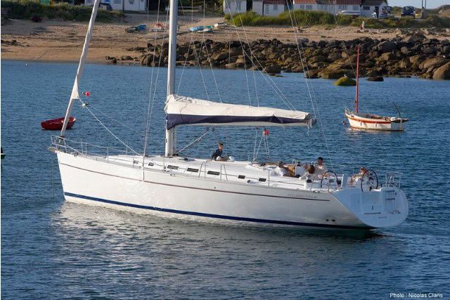 Cyclades 50.4 Beneteau sailboat under sail
