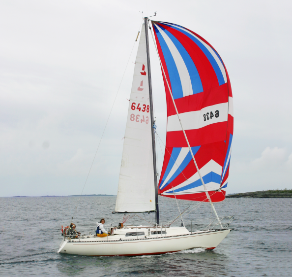 Linjett 30 sailboat under sail