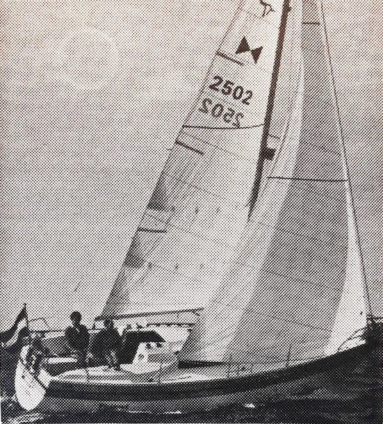 Piewiet 850 sailboat under sail