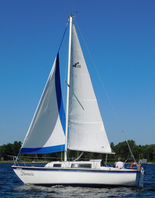 Nash 26 sailboat under sail