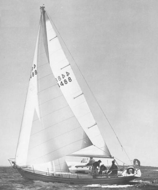 Alc 35 mkii le comte sailboat under sail