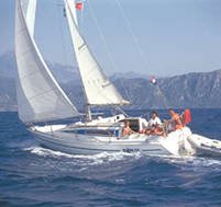 Aloa 27 sailboat under sail