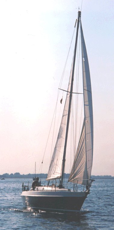 Alpa a27 sailboat under sail