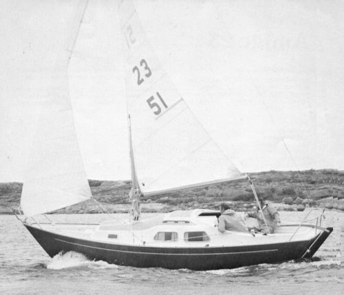 Amigo 23 sailboat under sail