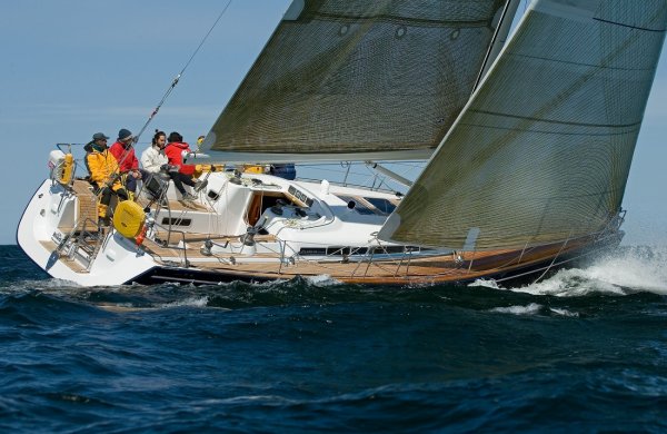 Arcona 460 sailboat under sail