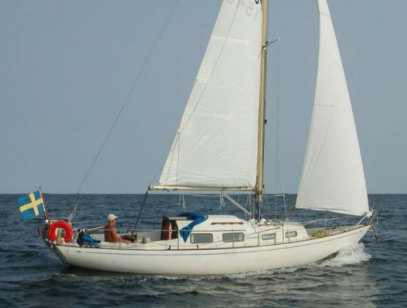 Arietta 31 sailboat under sail