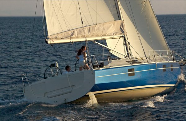 Azuree 40 sailboat under sail