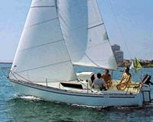 Bahia 22 jeanneau sailboat under sail