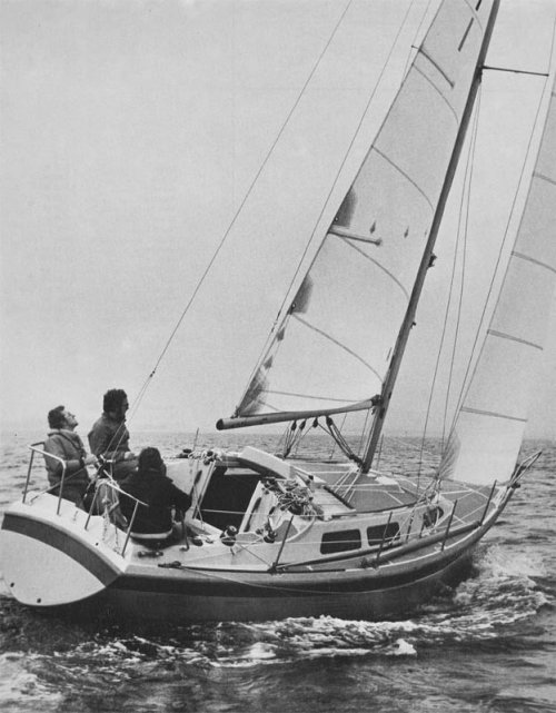 Bandholm 27 sailboat under sail