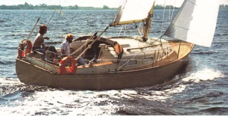 Bandholm 28 sailboat under sail