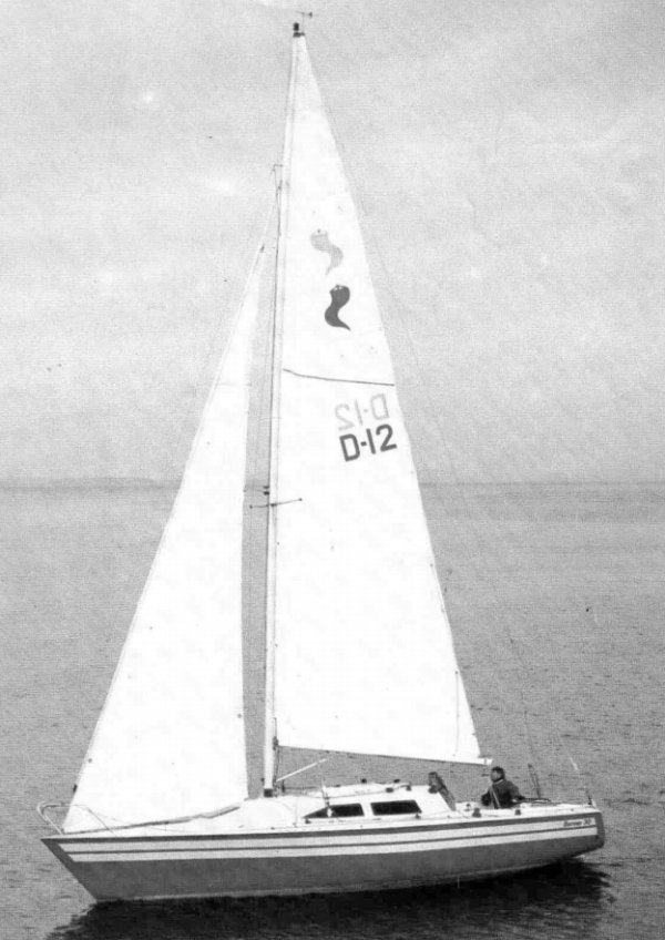 Banner 30 sailboat under sail