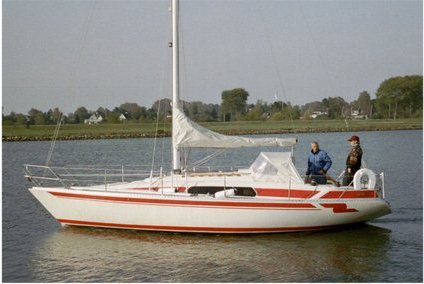 Beason 31 sailboat under sail