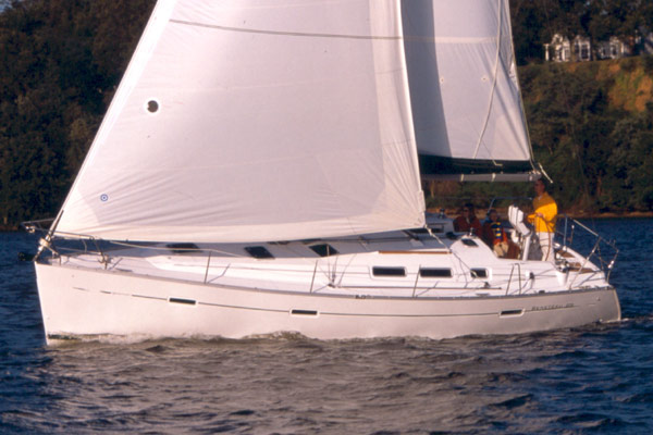 Beneteau 373 sailboat under sail