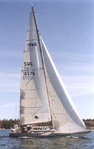 Bianca 414 sailboat under sail