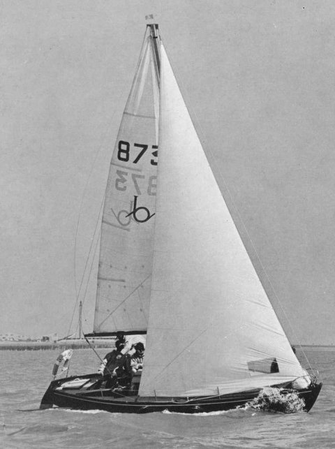 Biniou sailboat under sail