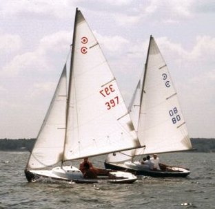 Bulls eye sailboat under sail