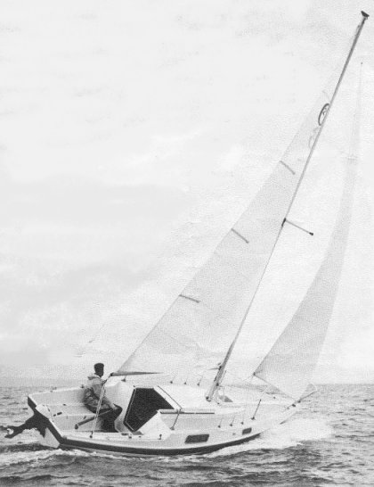 Calgan 23 sailboat under sail