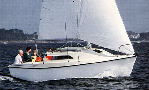 California 660 Beneteau sailboat under sail