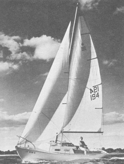 Commander 26 pearson sailboat under sail