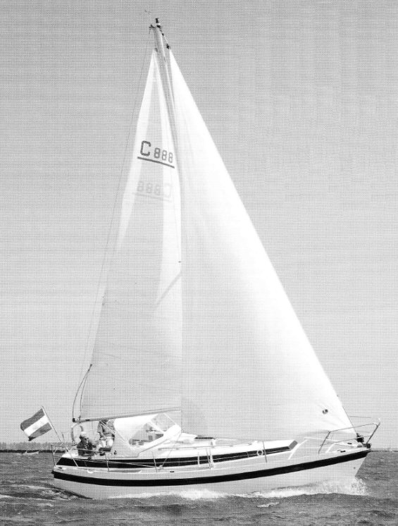 Compromis 888 sailboat under sail