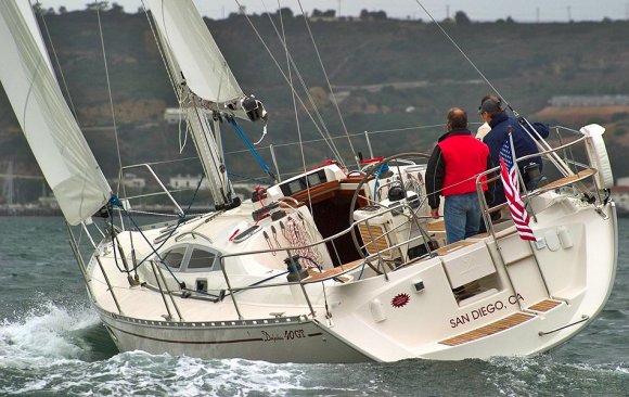 Delphia 40 sailboat under sail