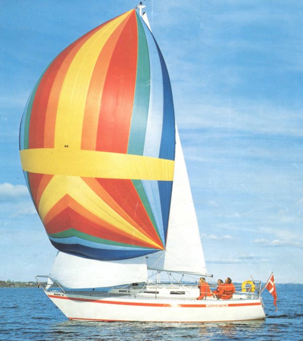Drabant 30 sailboat under sail