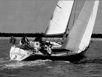 Elite 37 sailboat under sail