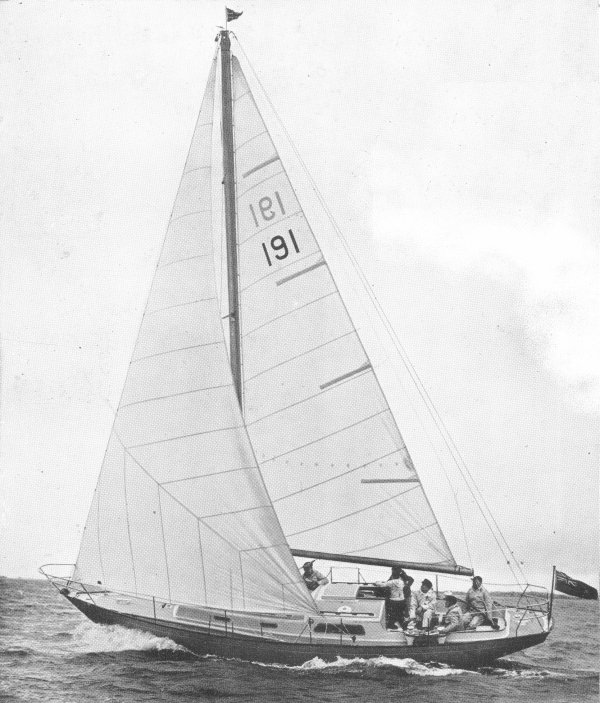 Elizabethan 35 sailboat under sail