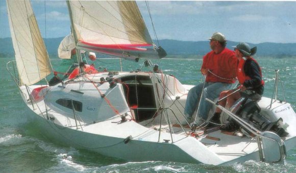 Elliott 7 sailboat under sail