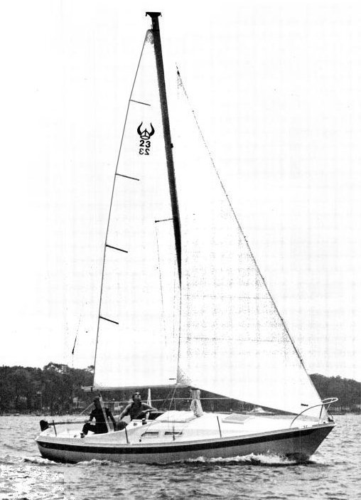 Ericson 23 2 sailboat under sail