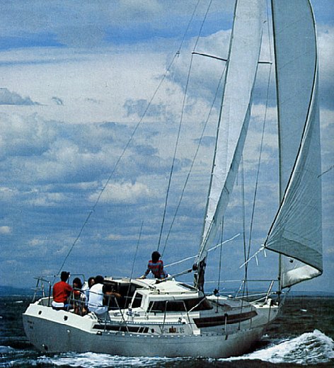 Evasion 34 Beneteau sailboat under sail