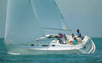 First 265 Beneteau sailboat under sail