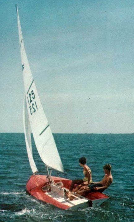 Flying saucer oday sailboat under sail