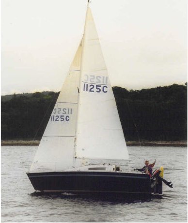 Fox terrier 22 sailboat under sail