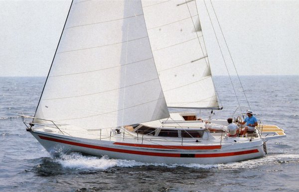 Furia 10001040 sailboat under sail