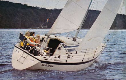 Granada 31 sailboat under sail
