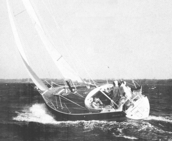 Greyhound 33 sailboat under sail