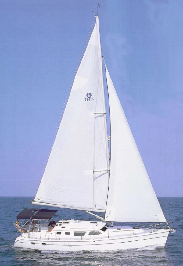 Hunter 426 ds sailboat under sail