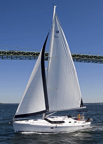 Hunter 45 ds sailboat under sail