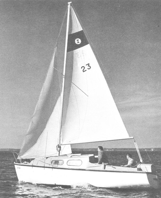 Imperial 23 sailboat under sail