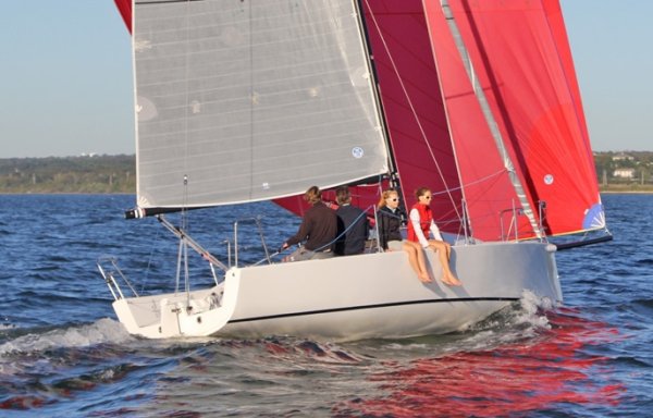 j88 sailboat length