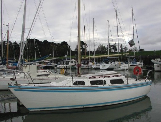 Jaguar 25 sailboat under sail