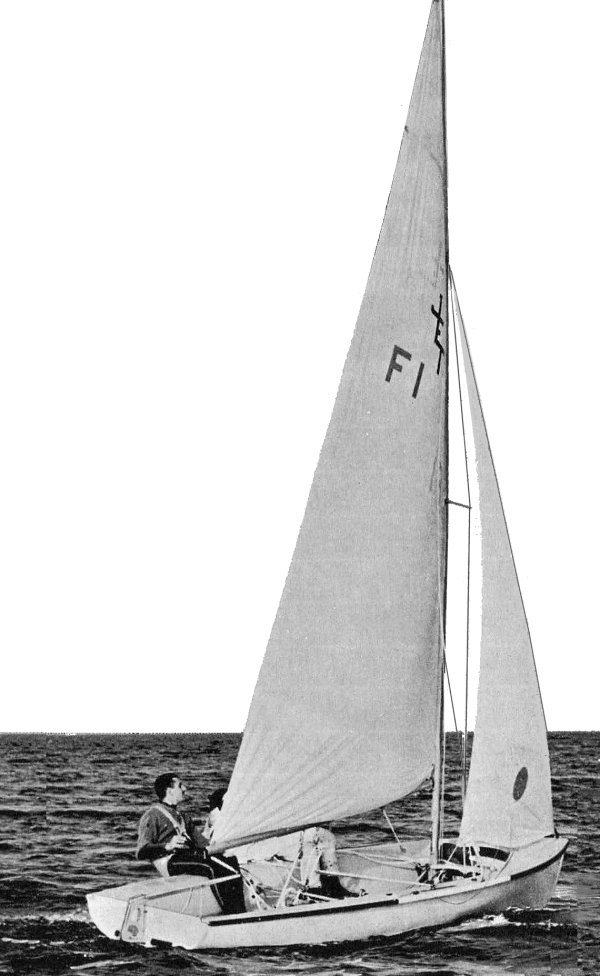 Jet lanaverre sailboat under sail