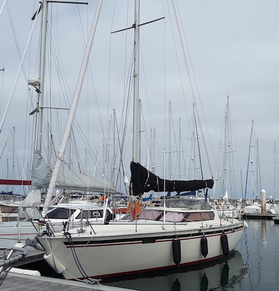 Jouet 1040 ms sailboat under sail